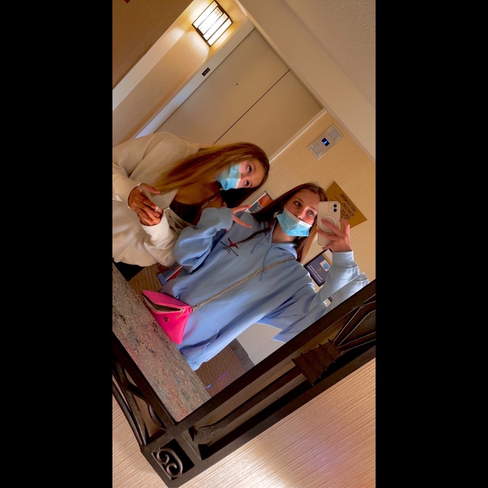 Meet your Posher, Lauren